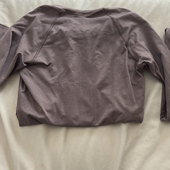 Lululemon Long Sleeve Swiftly Tech - Picture 4 of 4
